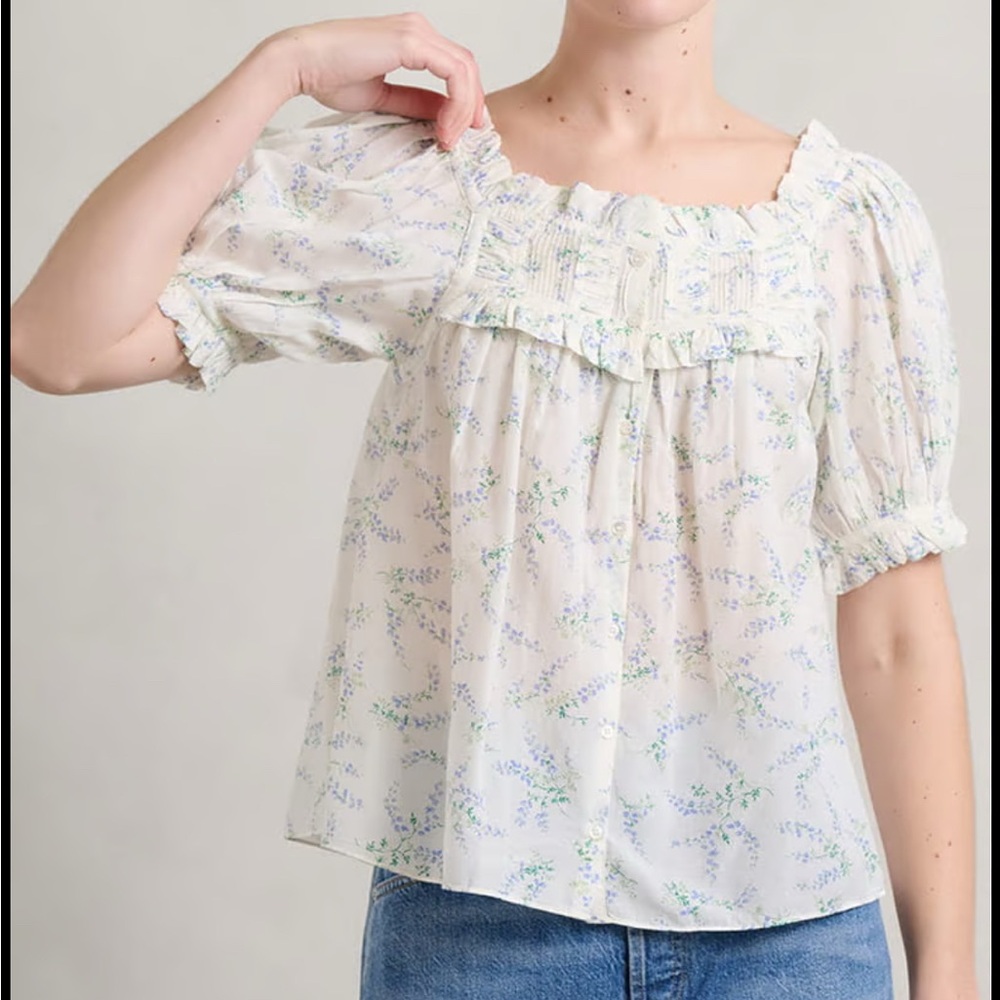 ISO Doen Farley blue and white floral top in small or xsmall!